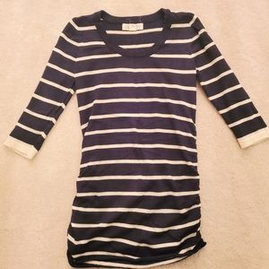 1/4 Sleeve Long Hem Lightweight Shirt